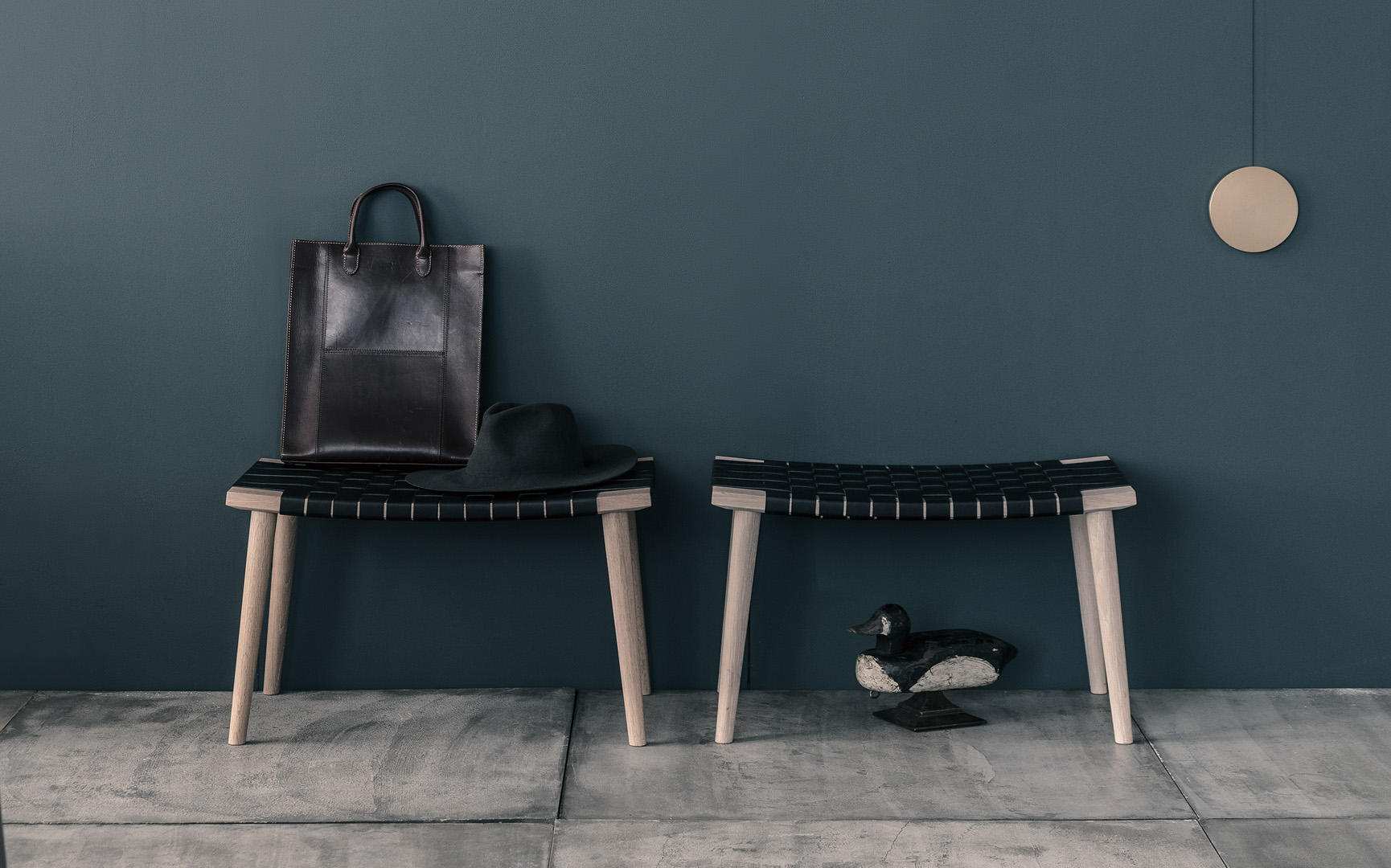 Ritzwell 本革スツール① VINCENT Stool VINCENT（ヴィンセント）｜Chairs｜Stool / Ottoman｜Ritzwell（リッツ