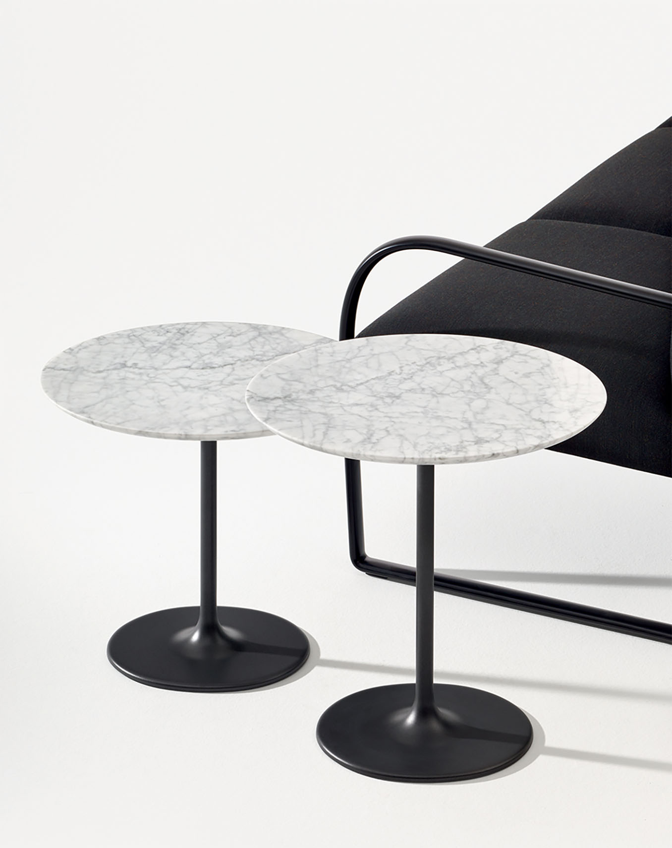 Arper-DizzieMarble-Table-