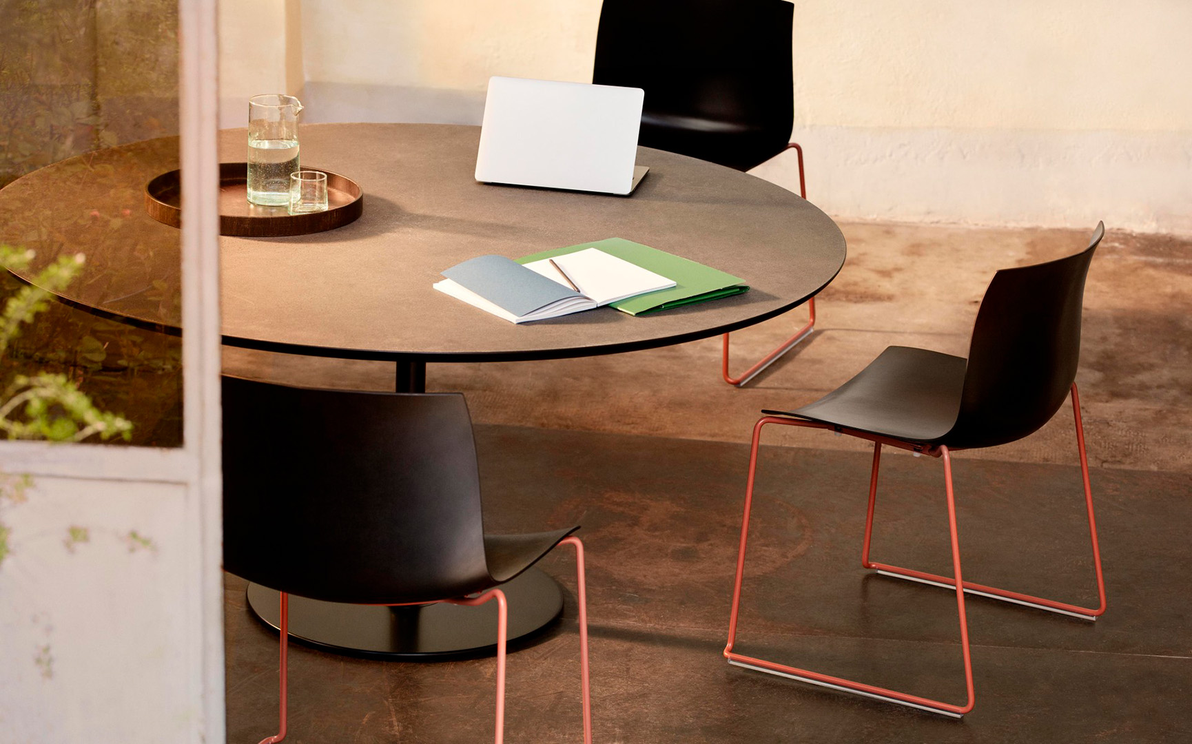 Dizzie Dining Table | Stylecraft